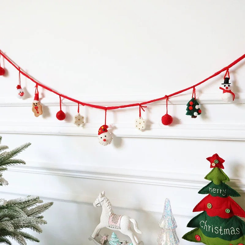 Felt Holiday Garland by Maria Callary Toys