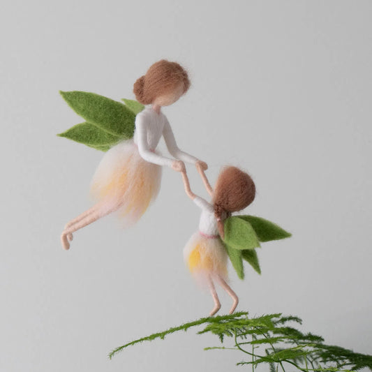 Harmony Duo - Eileen and Lily | Handcrafted Woolen Figures | Waldorf-Inspired | Holding Hands | Perfect Gift for Families