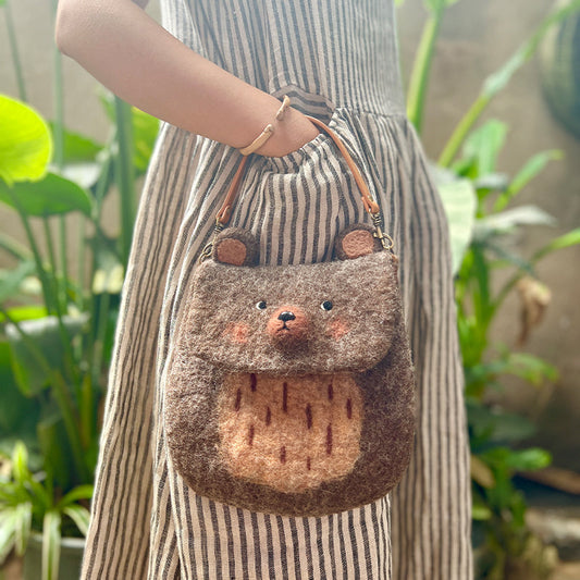 Bear Hug: Cozy Felted Wool Crossbody Tote for Cuddly Charm!